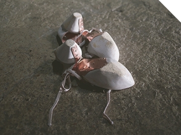Worn, Holly Rowan Hesson Worn, Holly Rowan Hesson